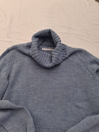 Jersey azul cuello vuelto