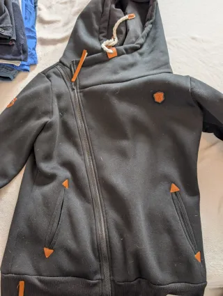 Sudadera con capucha negra talla M