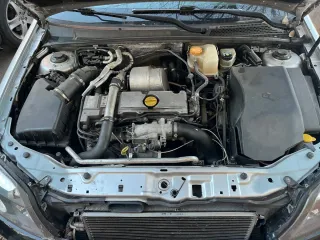 Opel Vectra GTS 2.2