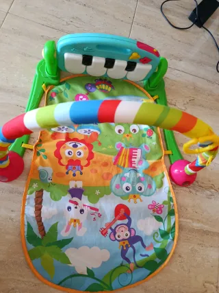 Gimnasio Bebé Piano Colores