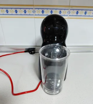 Cafetera Dolce Gusto Negra