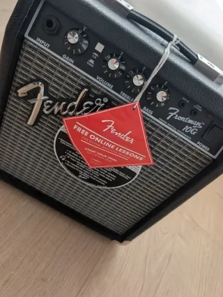Amplificador Fender Frontman 10G