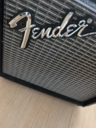 Amplificador Fender Frontman 10G
