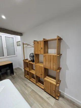 Estantería de madera modular