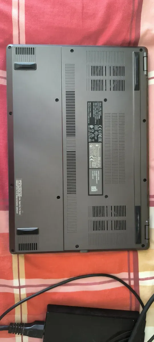 ASUS ROG Zephyrus G14 GA401IU Laptop afbeelding 3