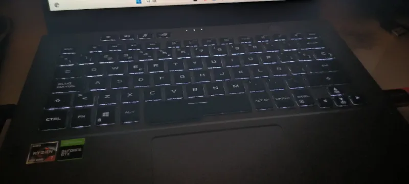 ASUS ROG Zephyrus G14 GA401IU Laptop afbeelding 4
