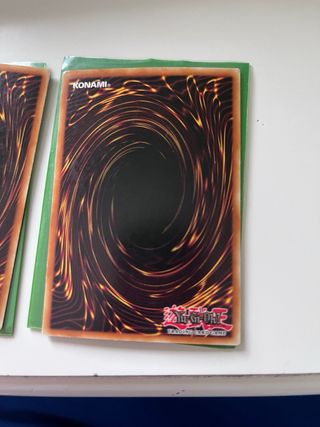 2x Il Brillante Eroe Elementale Yu-Gi-Oh!