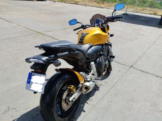 Honda CB 600F Hornet con 60.000 km
