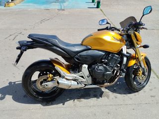 Honda CB 600F Hornet con 60.000 km