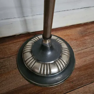 Preciosa lámpara pie vintage. Necesita intervenció