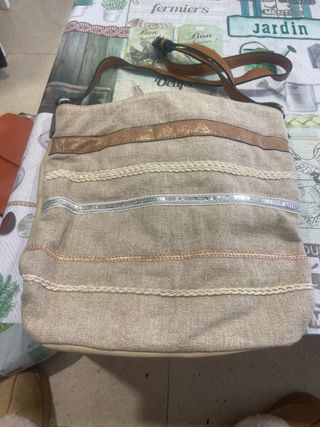 Bolso grande Paco Martínez beige y dorado