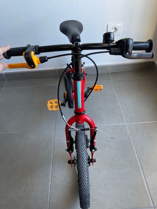 Bicicleta infantil roja BTWIN