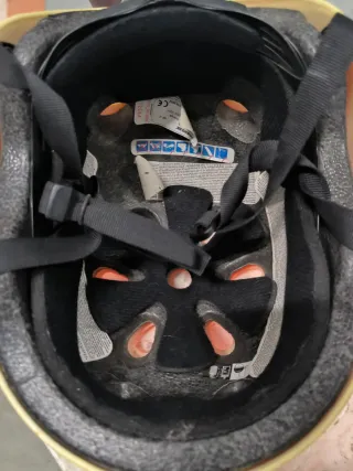 Casco naranja para patines infantil