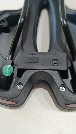 Sillín con Luz Integrada