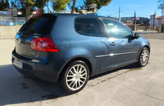 VW GOLF 5 - 1.9 TDI