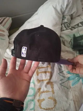 Gorra New Era Lakers Negra y Morada
