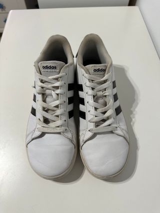 Zapatillas deportivas Adidas blancas Talla 40
