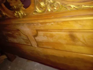 Cabecero de lujo en madera y dorado