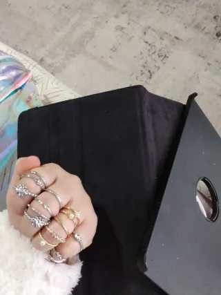 anillos dorados y plateados por unidad  solo uno