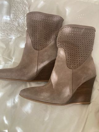 Botines tacón cuña ante primavera