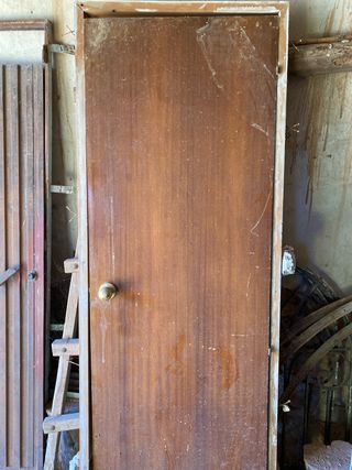 Puerta interior de madera