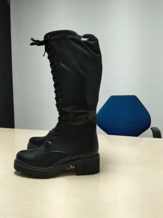 Botas