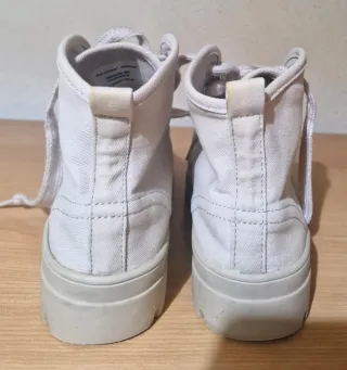 Botines de lona con cordones