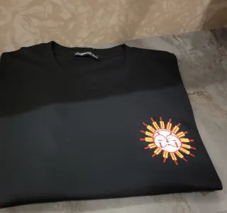 T-shirt con ricamo Clair Obscur: Expedition 33