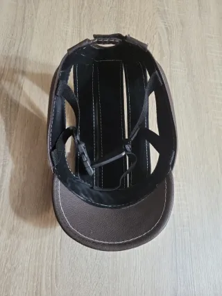 Casco infantil cuero chichonera