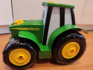 Tractor infantil desmontable con taladro