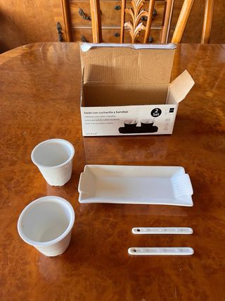 Tazas de café Versa con bandeja