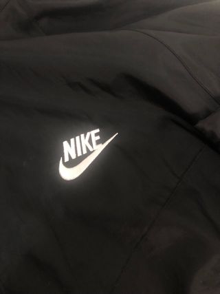 Cortavientos Nike Negro