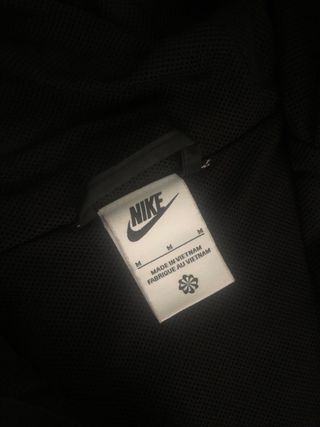 Cortavientos Nike Negro