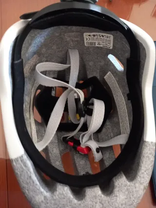 Casco de bicicleta blanco