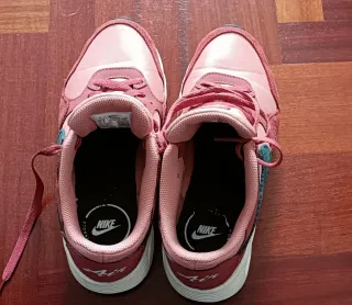 Tenis Nike Air Rosa y Rojo