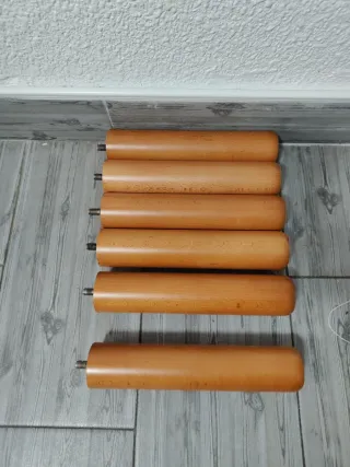 Base tapizada con patas 150*190