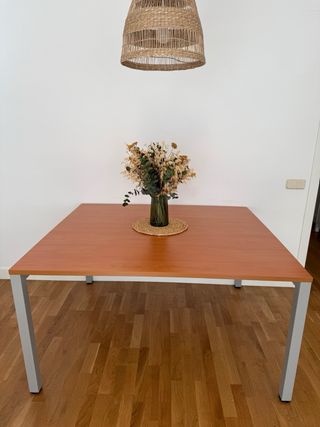 Mesa comedor madera y metal