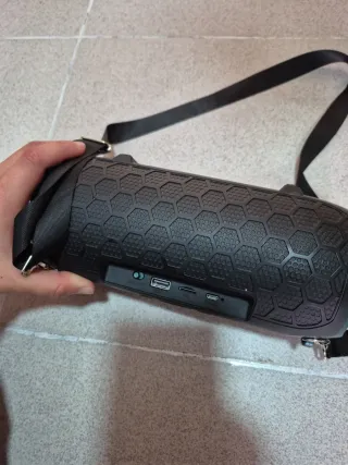 Altavoz Bluetooth Negro y Naranja