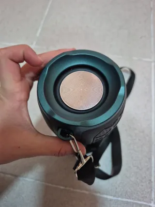 Altavoz Bluetooth Negro y Naranja