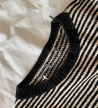 Jersey rayas blanco y negro talla L