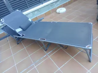 Tumbona de jardín gris