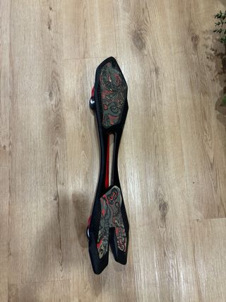 Skate de dos tablas con diseño