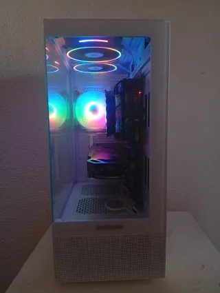 PC Gaming Blanco con ventiladores RGB
