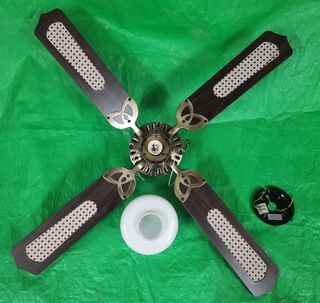 Ventilador de techo con luz y 4 aspas