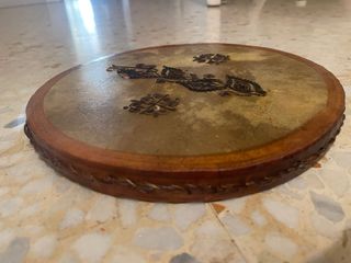 Tambor de marco artesanal con mano