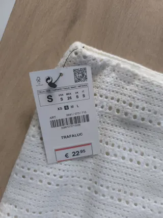 Falda blanca de vestir