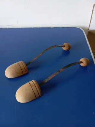 Tendi Scarpe Vintage Legno Metallo