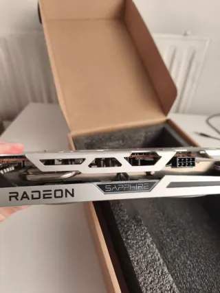 AMD RX 6600 XT Nitro+ 8GB Tarjeta Gráfica