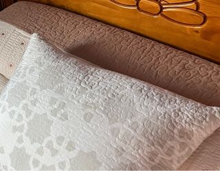 VENDITA URGENTE DI LETTO MATRIMONIALE 1,35 CON MOLLE E MATERASSI