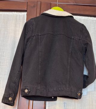 Cazadora vaquera Bershka forrada borrego